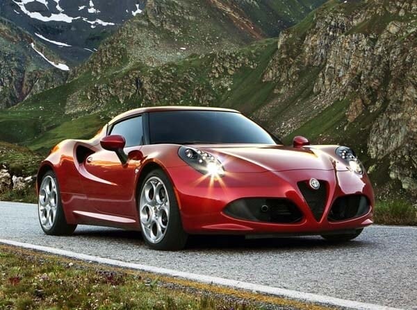 2015-alfaromeo-4c-launch-edition-front-static-600-001