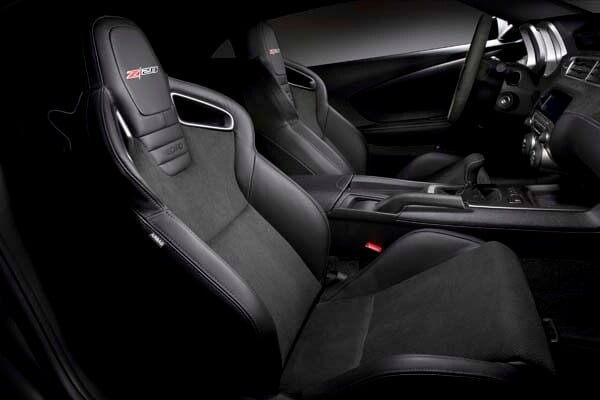 2015-chevrolet-camaroz28-048-600-001