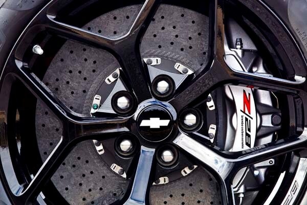 2015-chevrolet-camaroz28-068-600-001