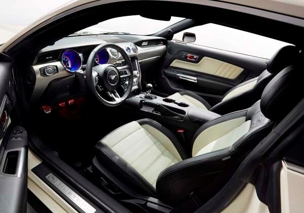 2015-ford-mustang-gt-50th-anniversary-coupe-interior-600-001