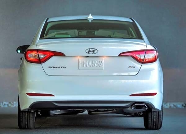 2015-hyundai-sonata-eco-tail-on-static-600-001