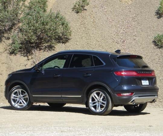2015-lincoln-mkc-rear-static2-600-001
