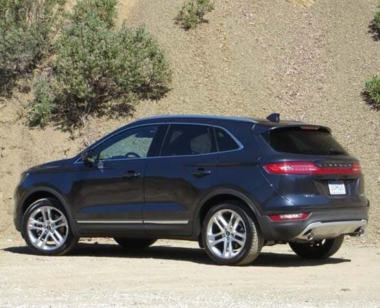 2015-lincoln-mkc-rear-static3-600-001