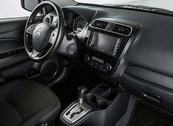 2015-mitsubishi-mirage-interior-front-dash-600-001