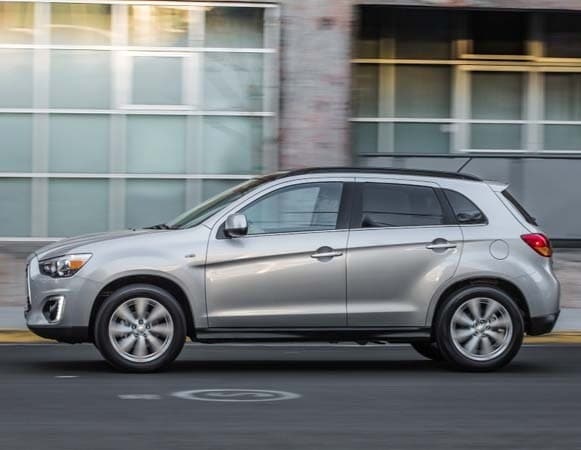 2015-mitsubishi-outlander-sport-action-pan-600-001