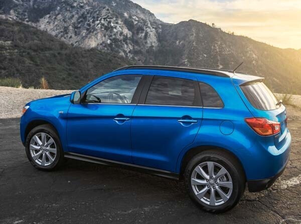 2015-mitsubishi-outlander-sport-rear-static-600-001