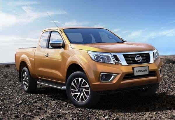 2015-nissan-np300-navara-pickup-static-front-600-001