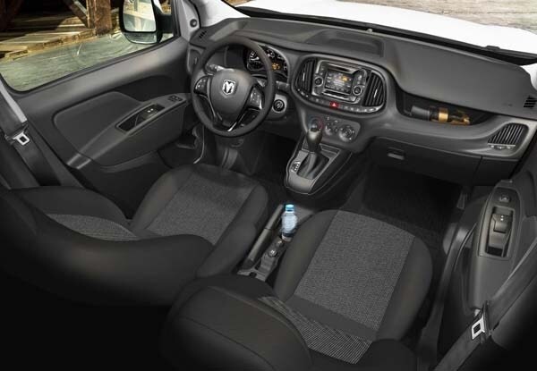 2015-ram-promaster-city-van-interior-front1-600-001