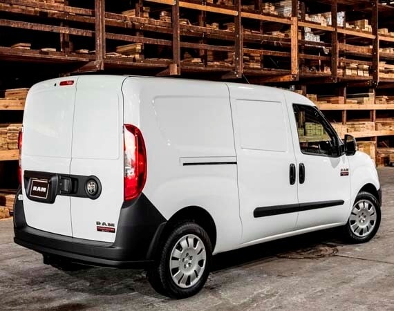 2015-ram-promaster-city-van-rear-static-600-001