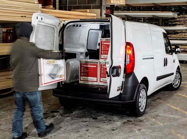 2015-ram-promaster-city-van-rear-static-doors-open-600-001