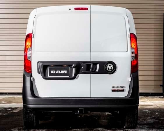 2015-ram-promaster-city-van-tail-on-static-600-001