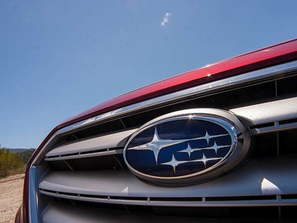 2015-subaru-legacy-exterior-02-600-001