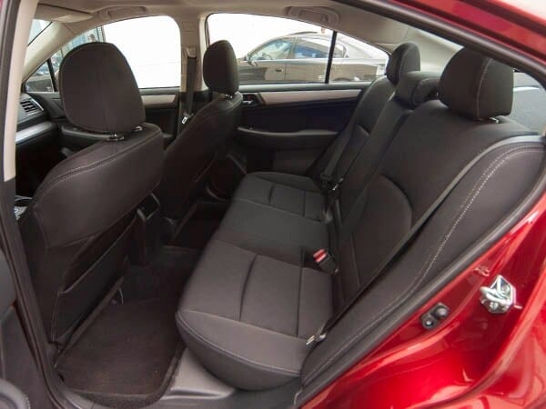 2015-subaru-legacy-interior-08-600-001
