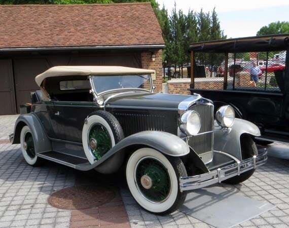 dodge-1929-senior-six-roadster-front-static-600-001