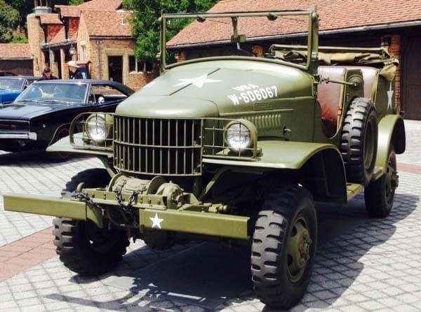 dodge-1941-command-car-front-static-600-001