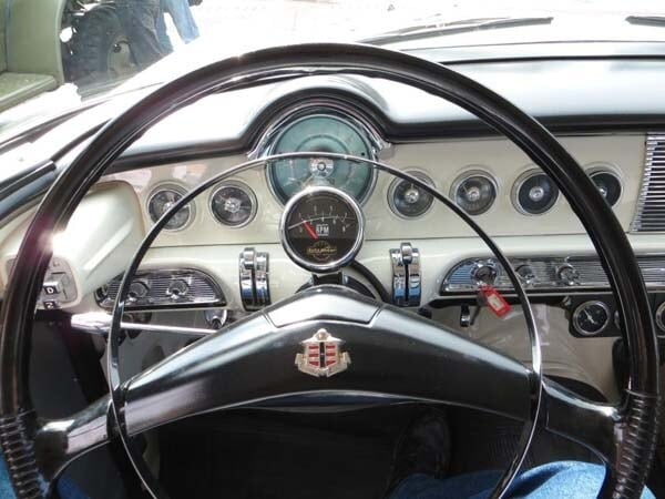 dodge-1966-lawman-charger-dash-detail-600-001