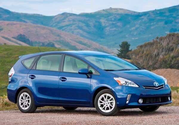 2012-toyota-prius-v-front-static-600-001