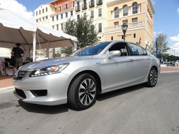 2014-honda-accord-hybrid-600-001