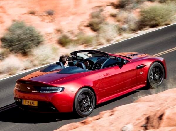 2015-aston-martin-v12-vantage-s-roadster-rear-action1-600-001