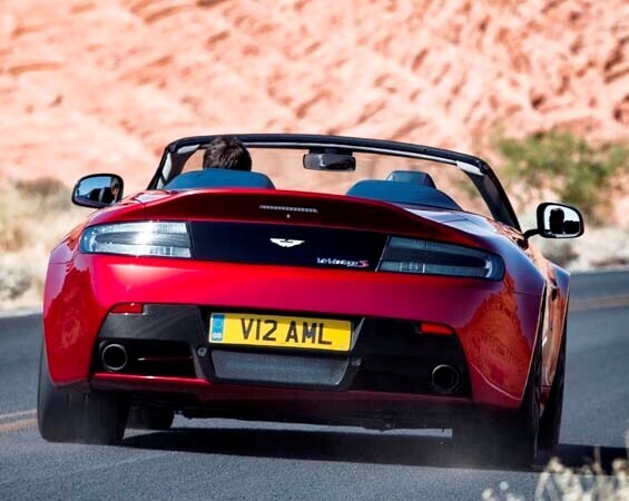 2015-aston-martin-v12-vantage-s-roadster-rear-action2-600-001