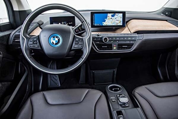 2015-bmw-i3-interior-front1-600-001