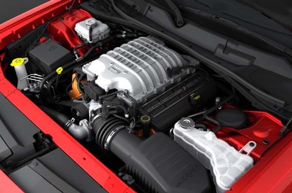 2015-dodge-challenger-srt-hellcat-underhood-detail-600-001