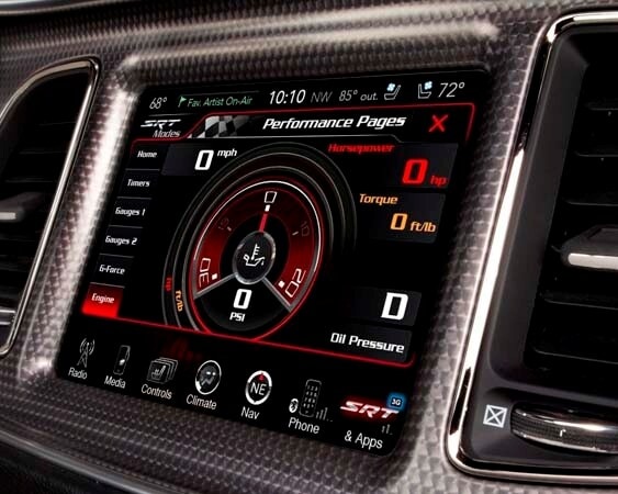 2015-dodge-charger-srt-interior-center-display-600-001