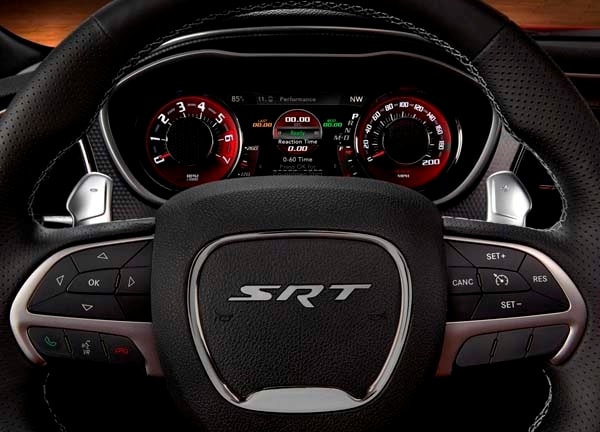 2015-dodge-charger-srt-interior-steering-wheel-cluster-detail-600-001