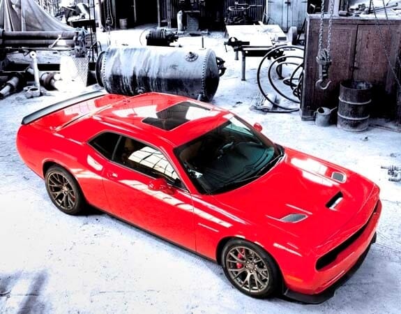 2015-dodge-charger-srt-overhead-static-600-001