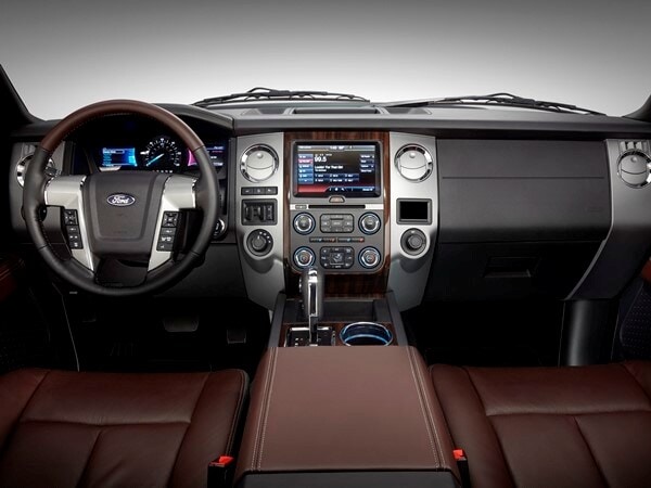 2015-ford-expedition-3-600-001
