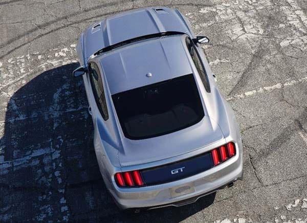 2015-ford-mustang-overhead-static1-600-001