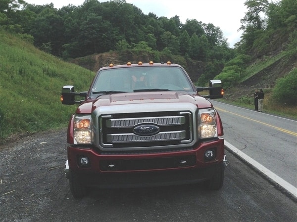 2015-ford-super-duty-12-600-001