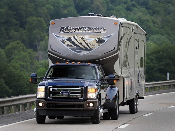 2015-ford-super-duty-9-600-001