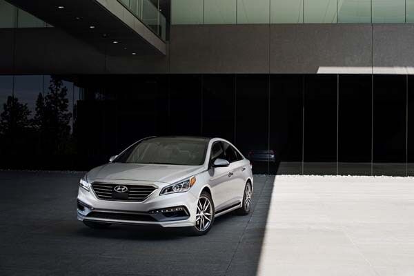 2015-hyundai-sonata-25-600-001