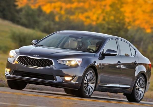 2015-kia-cadenza-front-action1-600-001