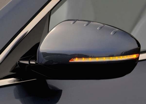 2015-kia-cadenza-side-mirror-detail-600-001