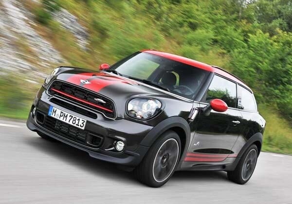 2015-mini-paceman-john-cooper-works-front-action2-600-001