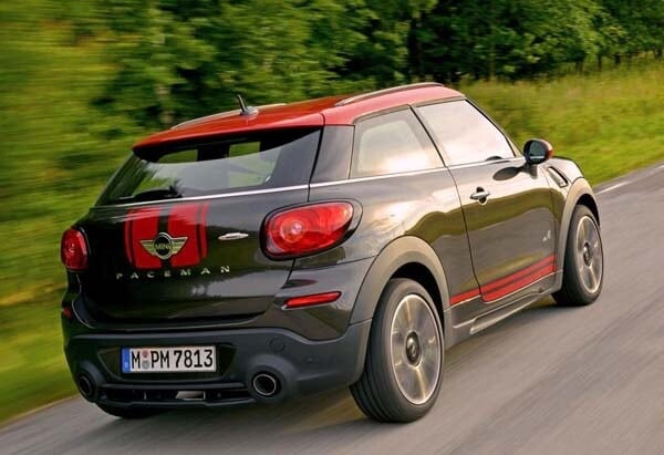 2015-mini-paceman-john-cooper-works-rear-action2-600-001