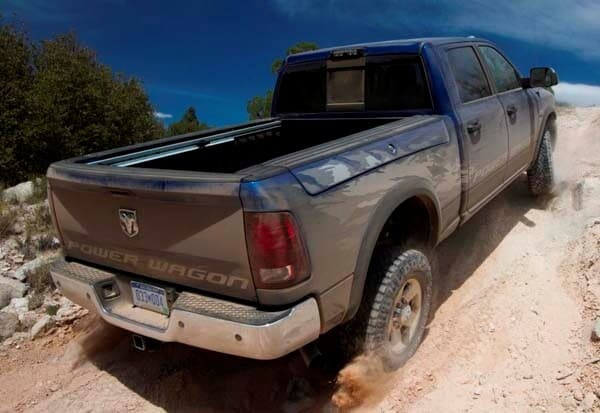 2015-ram-2500-hd-rear-action-600-001