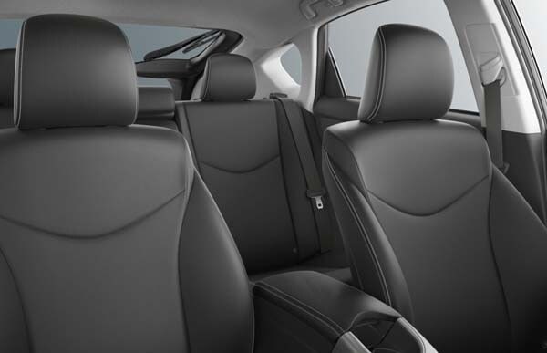 2015-toyota-prius-persona-special-edition-interior-front-rear-detail-600-001
