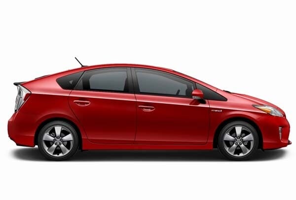 2015-toyota-prius-persona-special-edition-profile-static-600-001