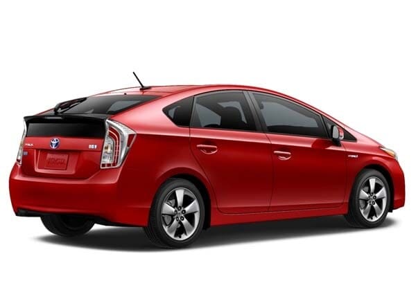 2015-toyota-prius-persona-special-edition-rear-static-600-001
