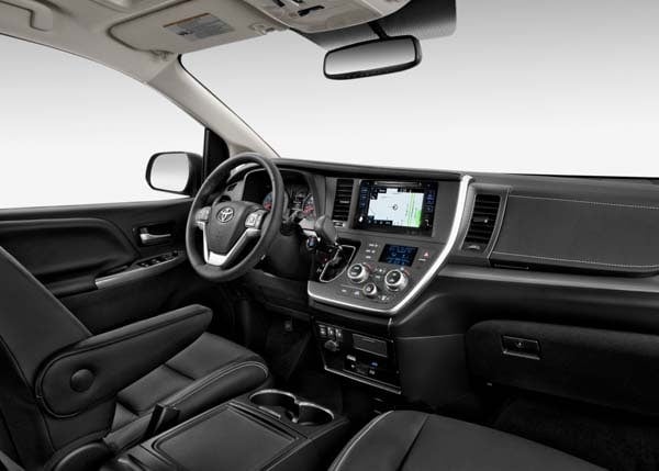 2015-toyota-sienna-dash-detail-600-001