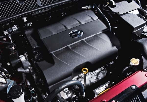 2015-toyota-sienna-engine-underhood-detail-600-001