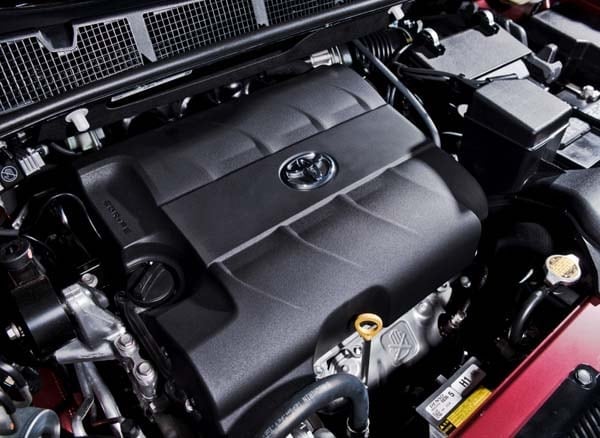 2015-toyota-sienna-engine-underhood-detail2-600-001