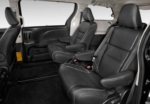 2015-toyota-sienna-interior-second-row-seats3-600-001