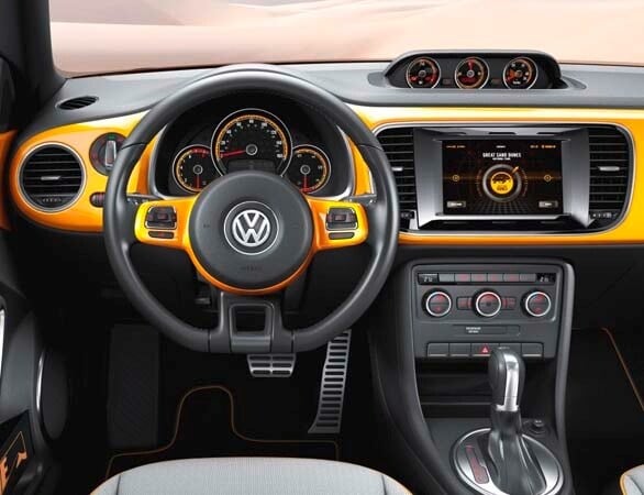 volkswagen-beetle-dune-interior-dash-600-001
