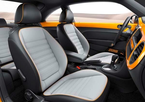 volkswagen-beetle-dune-interior-front-look-in-600-001