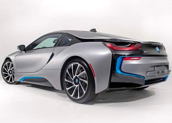2014-bmw-i8-concours-delegance-special-edition-rear-static-600-001