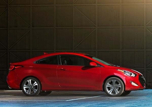 2014-hyundai-elantra-coupe-static-profile-600-001